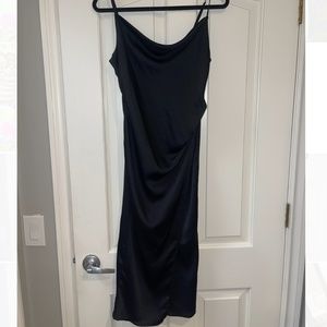 RE:NAMED Slimming Dress- Black